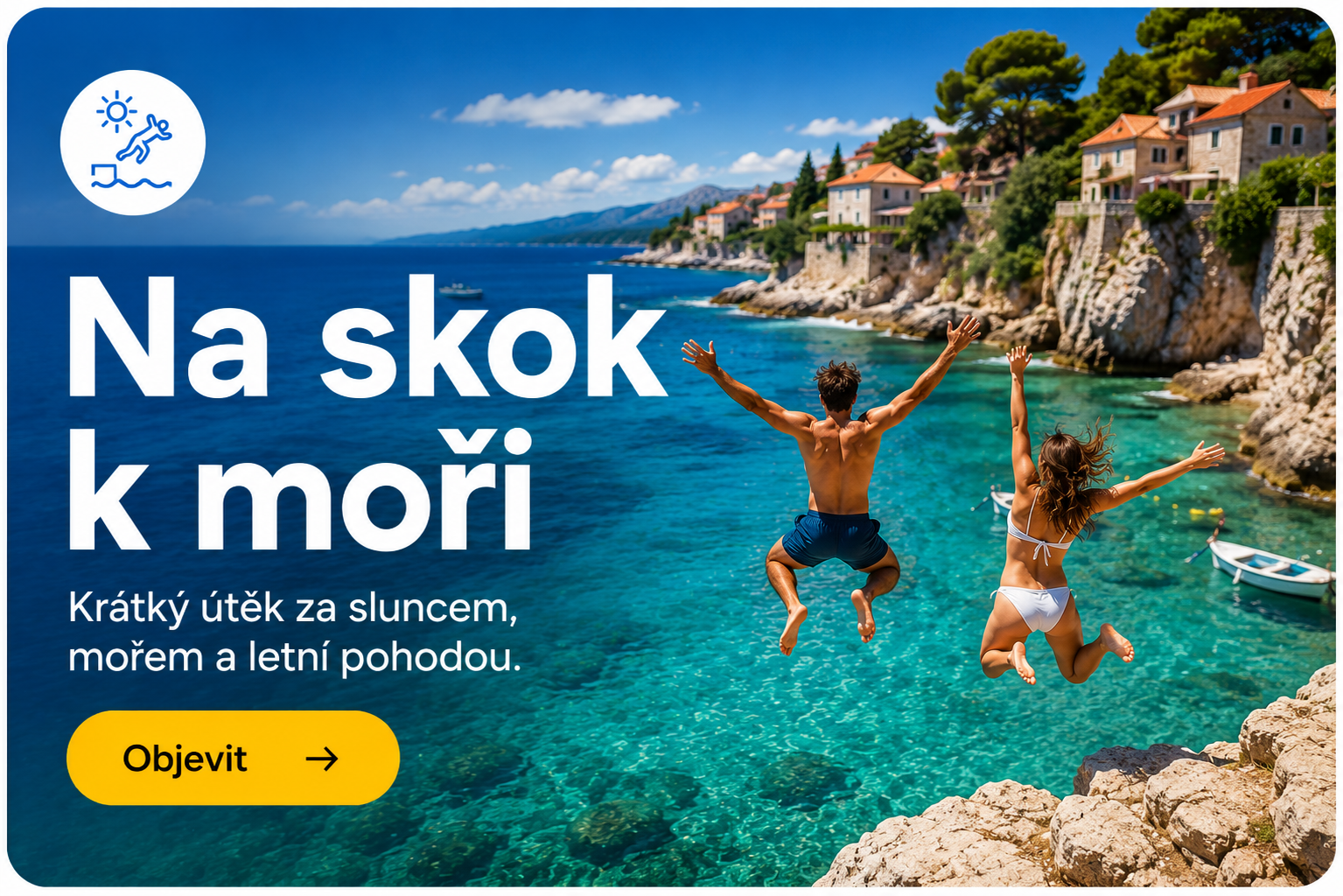 Pobřeží s tyrkysovým mořem a lidmi užívajícími si krátkou dovolenou u moře